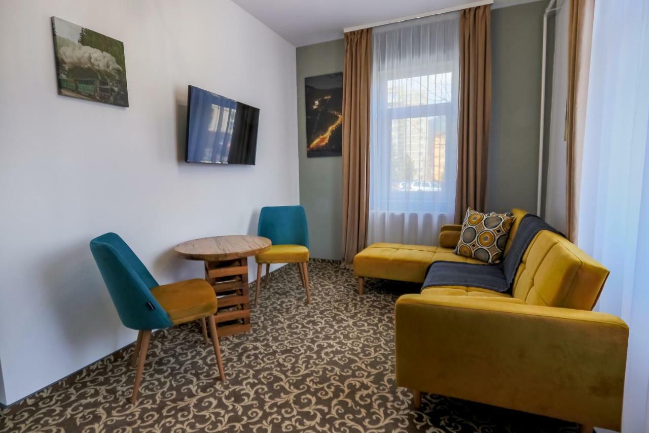 Residence Rooms Bucovina 坎普朗莫道尼斯 外观 照片